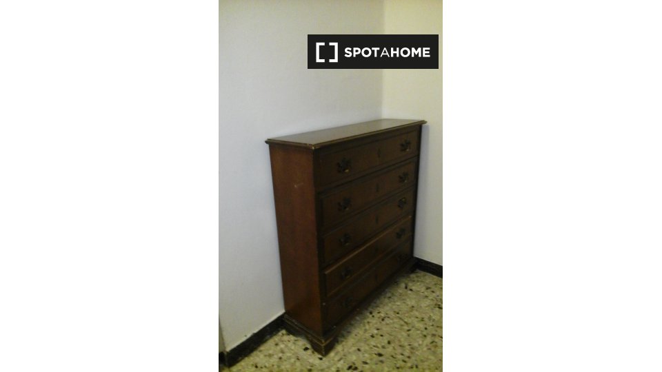 Immagine 11 di Camera condivisa in affitto  in Via Castelbarco a Trento