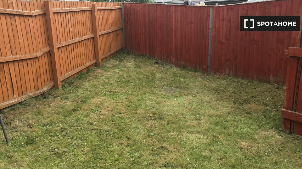 Immagine 7 di Camera condivisa in affitto  in Oakford Cl a 