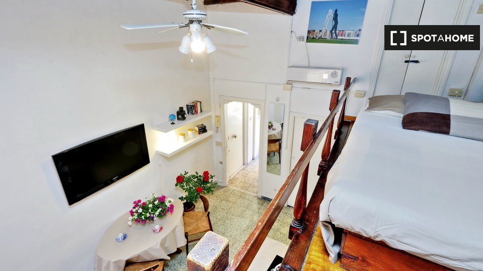 Immagine 3 di Ufficio in affitto  in Via Garibaldi a Roma