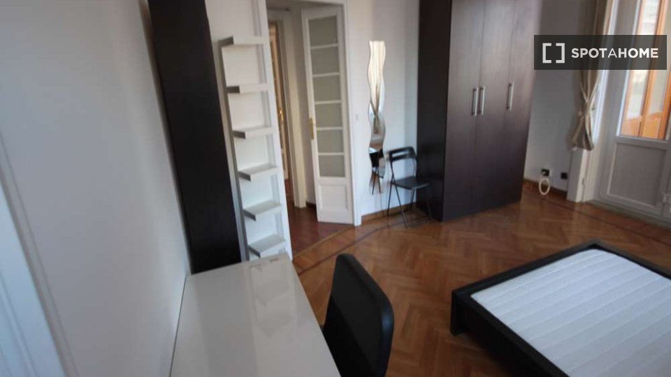 Immagine 12 di Camera condivisa in affitto  in Via Bernina a Milano