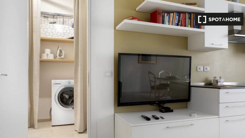 Immagine 7 di Appartamento in affitto  in Via Cairoli a Bologna