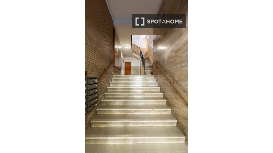 Immagine 14 di Appartamento in affitto  in Via Genova a Bologna