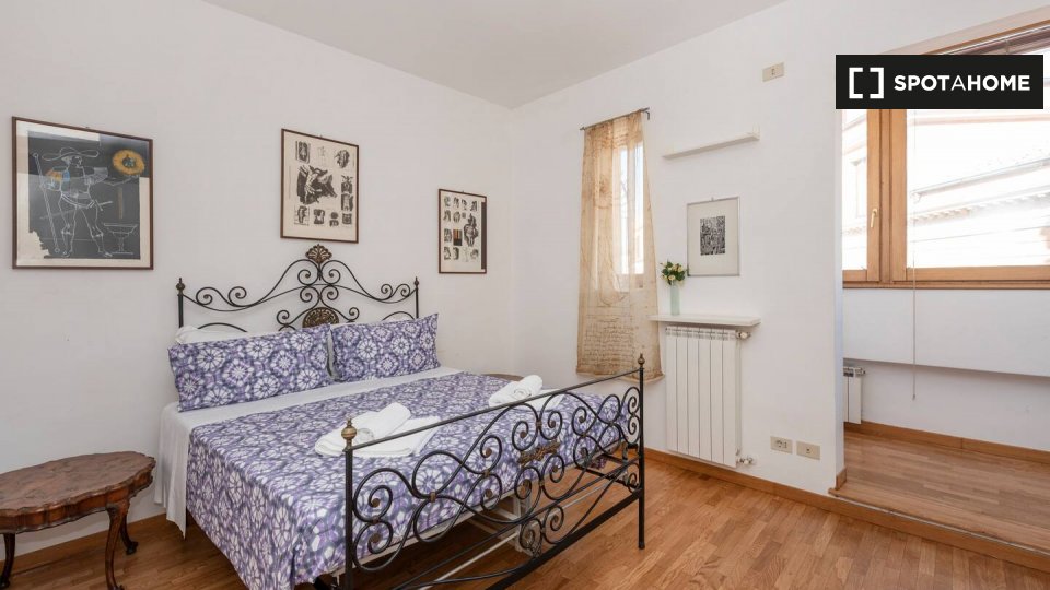 Immagine 3 di Appartamento in affitto  in Via Rasella a Roma