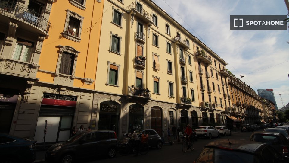 Immagine 2 di Appartamento in affitto  in Via Lodovico Castelvetro a Milano