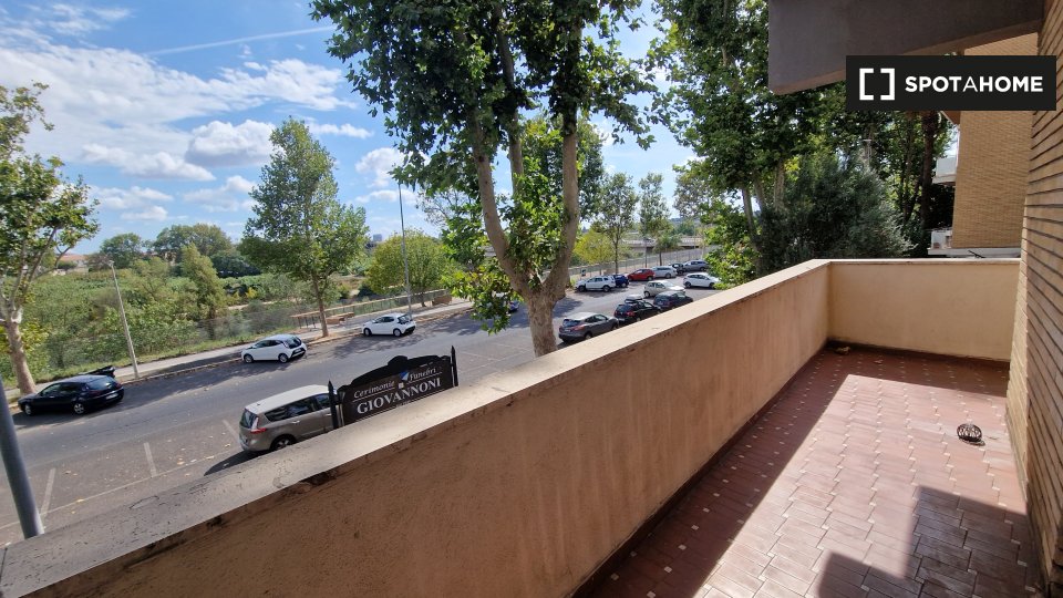 Immagine 19 di Camera condivisa in affitto  in Lungotevere di Pietra Papa a Roma