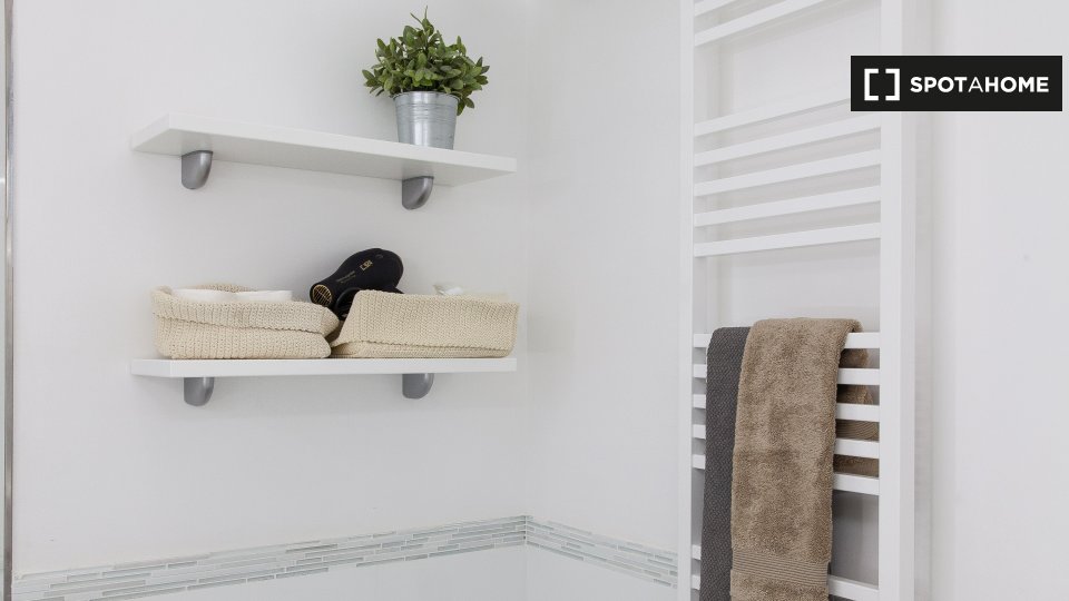 Immagine 17 di Appartamento in affitto  in Via Cesare Battisti, 00187 Roma RM, Italy a Roma