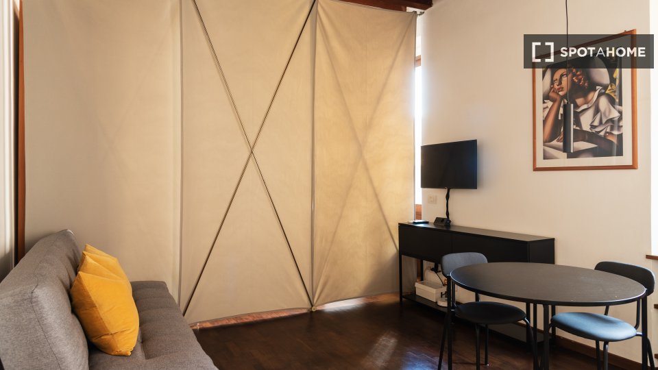 Immagine 5 di Appartamento in affitto  in Via Anfiteatro a Milano