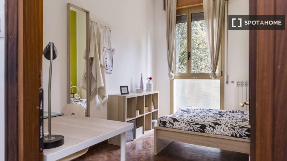 Immagine 6 di Camera condivisa in affitto  in Viale Giovanni Vicini a Bologna