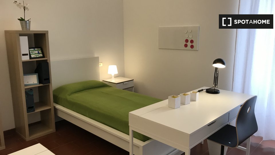 Immagine 8 di Camera condivisa in affitto  in Viale Bligny a Milano