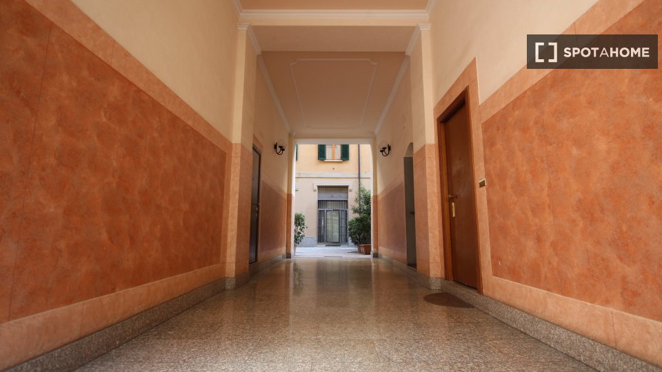 Immagine 4 di Appartamento in affitto  in Via Lodovico Castelvetro a Milano