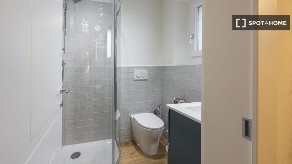 Immagine 14 di Appartamento in affitto  in Via Coluccio Salutati a Firenze