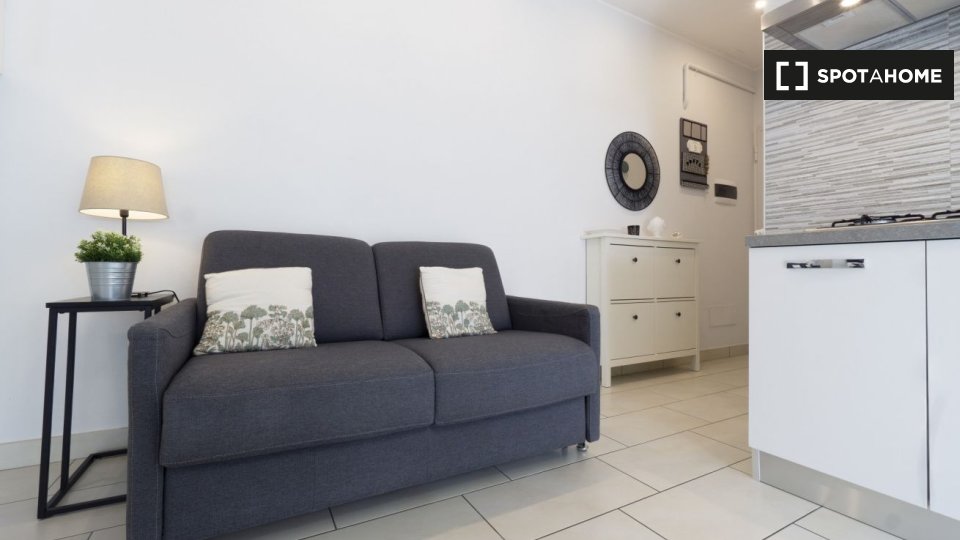 Immagine 6 di Appartamento in affitto  in Via Pasubio a Bologna