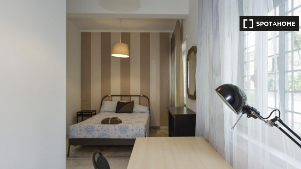 Immagine 1 di Camera condivisa in affitto  in Via Fogliano a Roma
