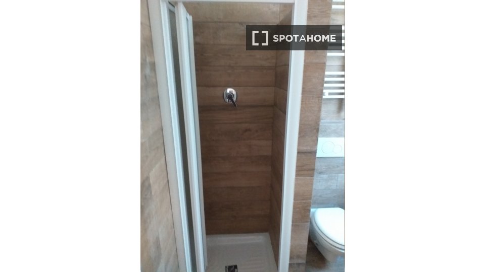 Immagine 7 di Ufficio in affitto  in Via Marco Emilio Lepido a Bologna