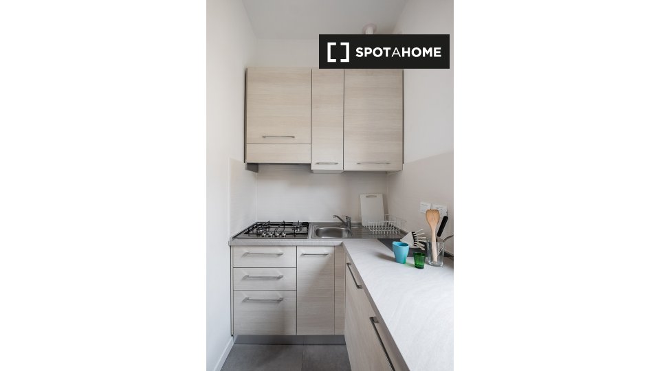 Immagine 5 di Appartamento in affitto  in Via Giovanni Lorenzo Bernini a Bologna