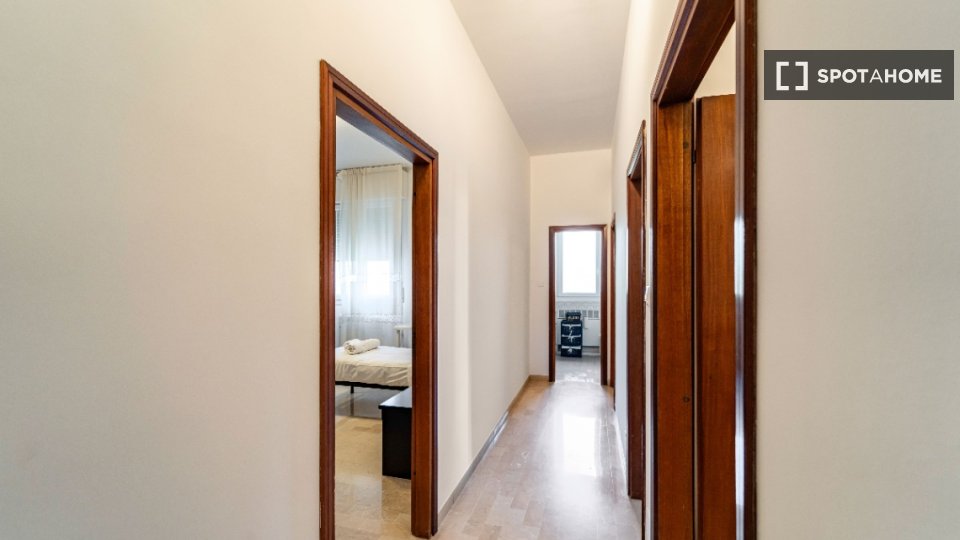 Immagine 3 di Appartamento in affitto  in Via della Barca a Bologna