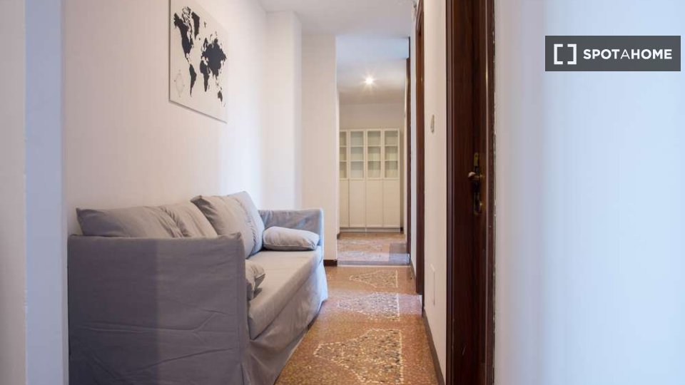 Immagine 8 di Camera condivisa in affitto  in Viale Giovanni Vicini a Bologna