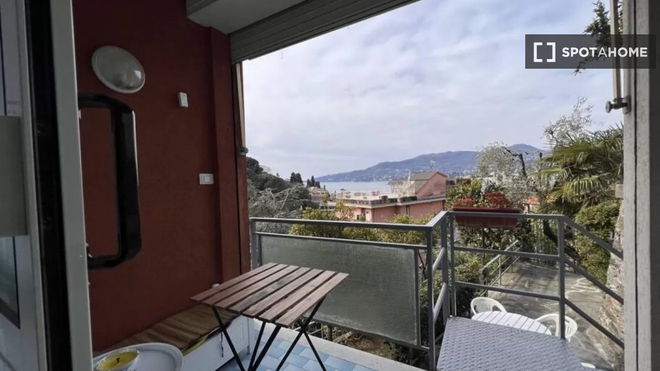 Immagine 2 di Appartamento in affitto  in Via Val di Sole a Rapallo