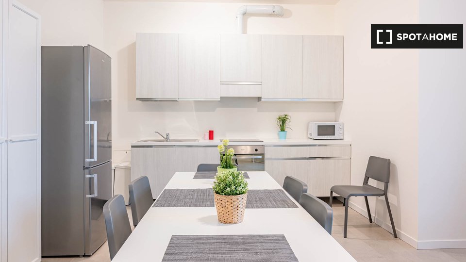 Immagine 9 di Camera condivisa in affitto  in Viale Monza a Milano