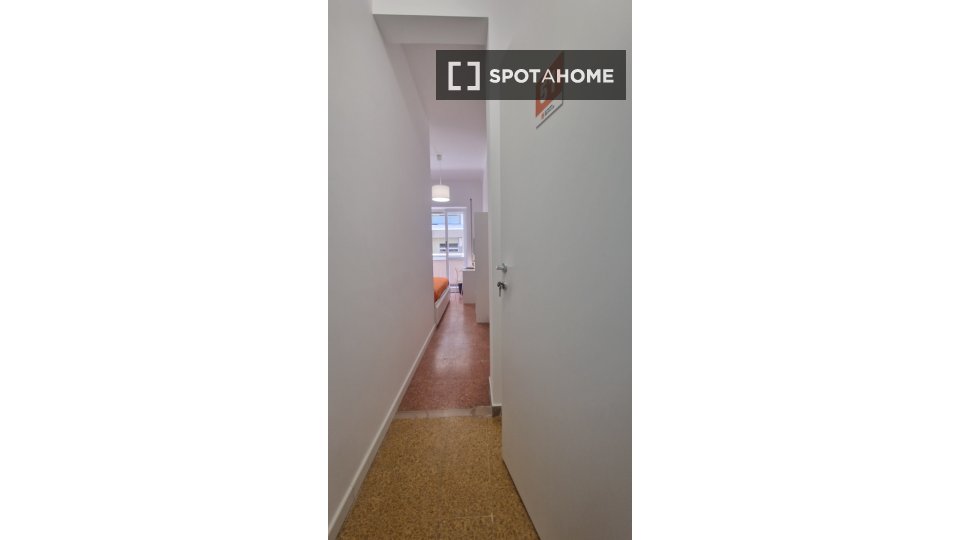 Immagine 18 di Camera condivisa in affitto  in Lungotevere di Pietra Papa a Roma