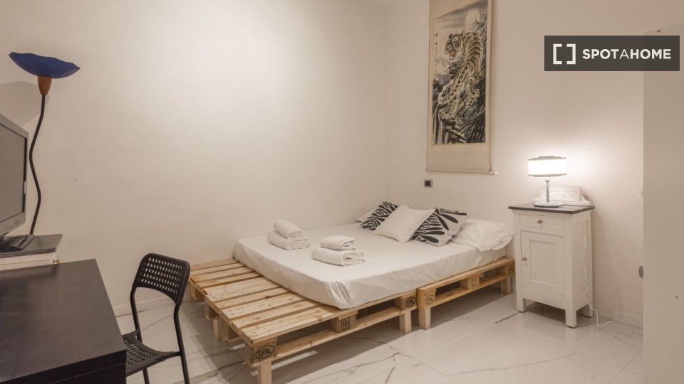 Immagine 17 di Appartamento in affitto  in Via Guelfa a Firenze