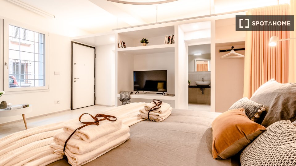 Immagine 16 di Ufficio in affitto  in Via Arienti a Bologna