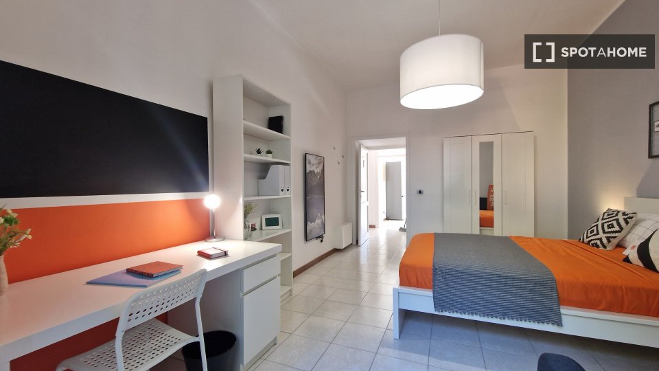 Immagine 3 di Camera condivisa in affitto  in Via Ostiense a Roma