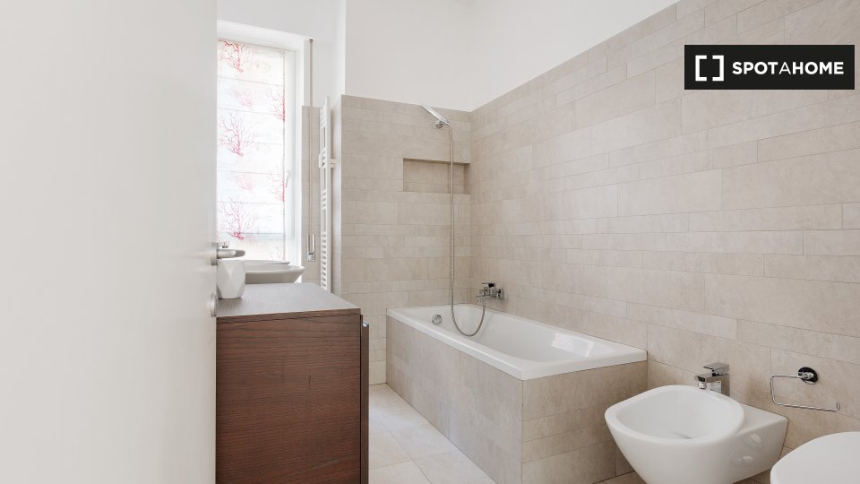 Immagine 11 di Appartamento in affitto  in Via Casale a Milano