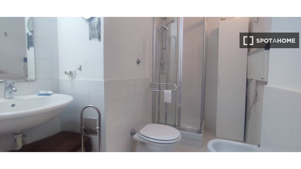 Immagine 12 di Ufficio in affitto  in Via S. Pio V a Roma