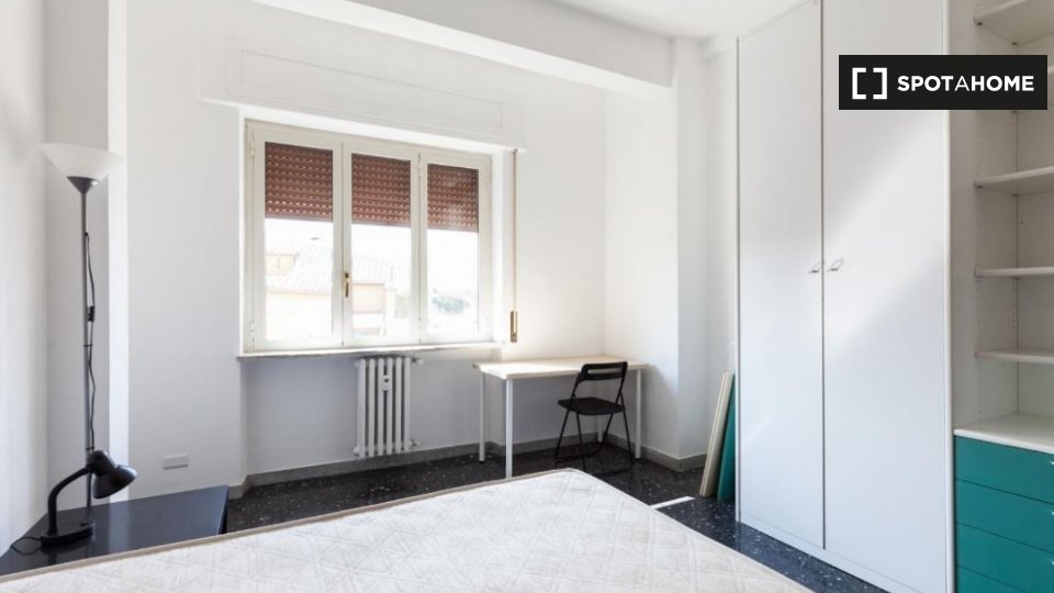 Immagine 13 di Camera condivisa in affitto  in Via Filippi, 00146 Roma RM, Italy a Roma