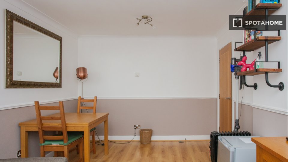 Immagine 6 di Appartamento in affitto  in apartment a 