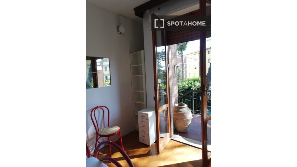 Immagine 6 di Camera condivisa in affitto  in Via del Beato Egidio a Perugia