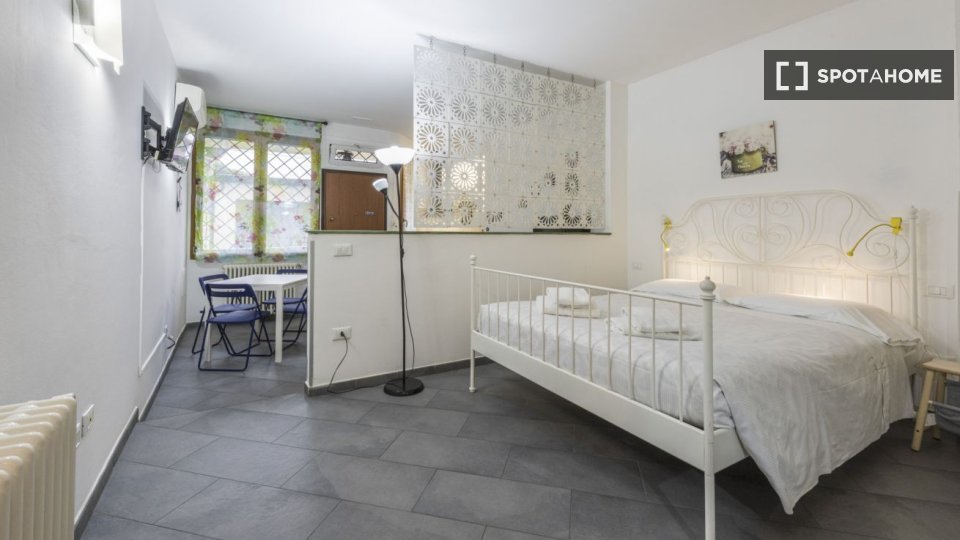 Immagine 3 di Appartamento in affitto  in Via Reginaldo Giuliani a Firenze