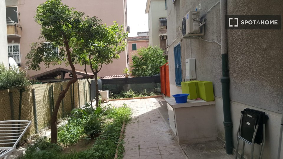 Immagine 10 di Ufficio in affitto  in Via dei Platani a Roma