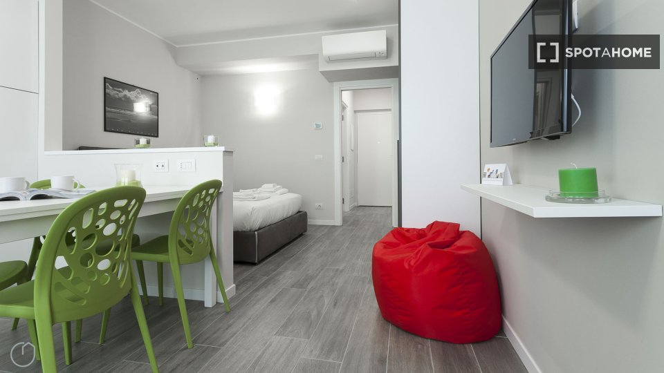 Immagine 12 di Appartamento in affitto  in Piazzale Luigi Cadorna a Milano