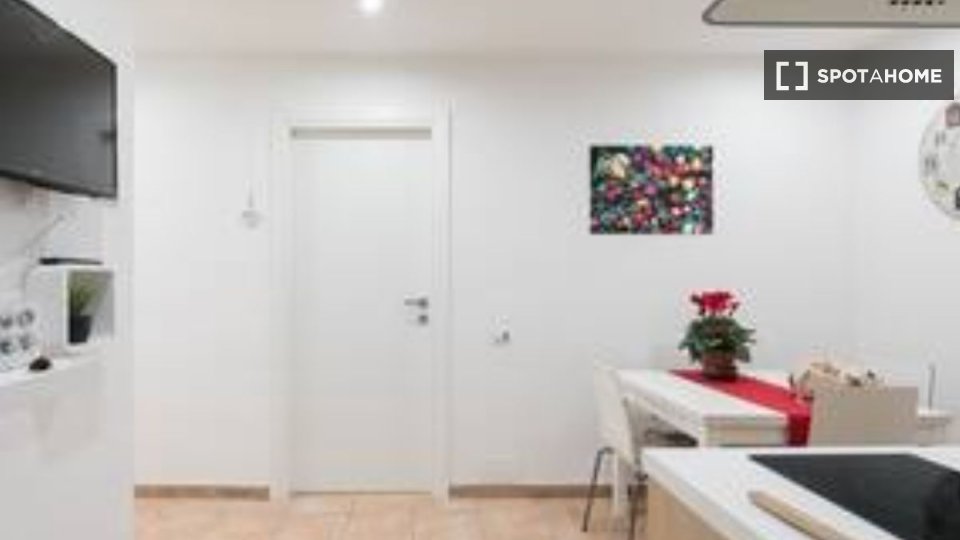 Immagine 9 di Appartamento in affitto  in Via Pinerolo a Roma