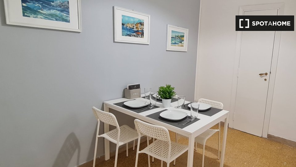 Immagine 18 di Camera condivisa in affitto  in Lungotevere di Pietra Papa a Roma