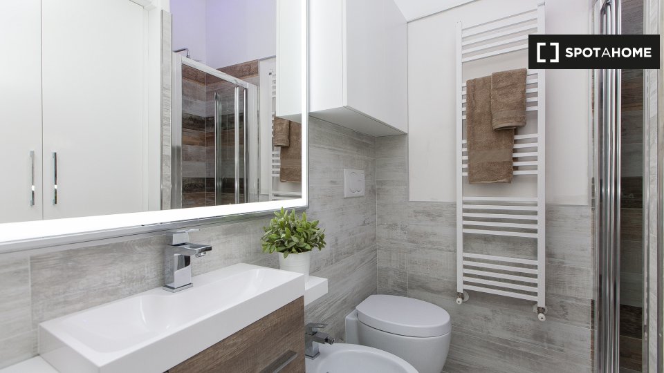 Immagine 15 di Appartamento in affitto  in Via Cesare Battisti, 00187 Roma RM, Italy a Roma