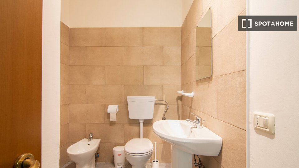 Immagine 6 di Camera condivisa in affitto  in Viale Quirico Filopanti a Bologna