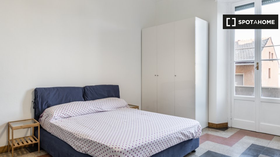 Immagine 1 di Camera condivisa in affitto  in Via Bruno Buozzi a Sesto San Giovanni