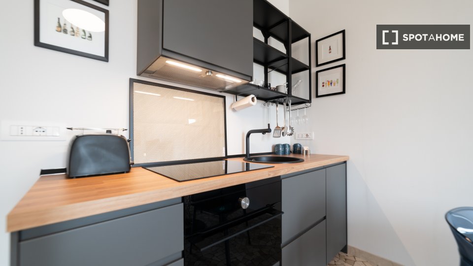 Immagine 17 di Appartamento in affitto  in Via Edmondo de Amicis a Milano