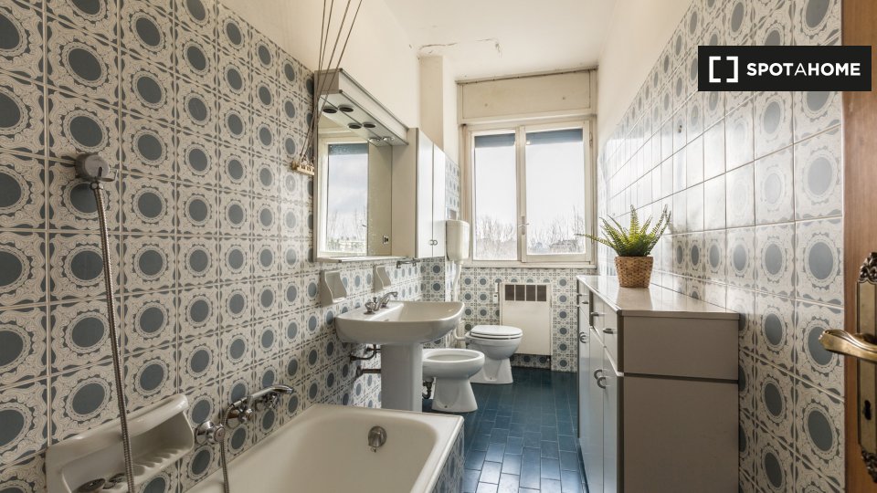 Immagine 8 di Camera condivisa in affitto  in Via Massimo Gorki a Bologna