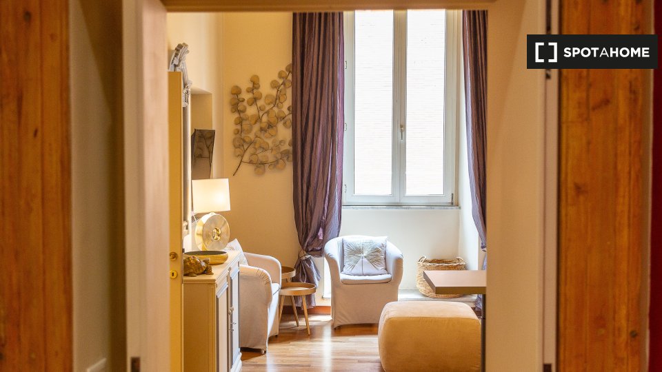 Immagine 9 di Appartamento in affitto  in Via Frattina a Roma