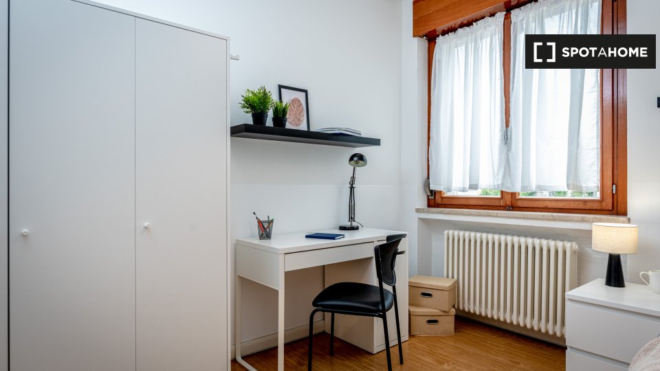 Immagine 13 di Camera condivisa in affitto  in Salita Giovanni Ciccolini a Trento