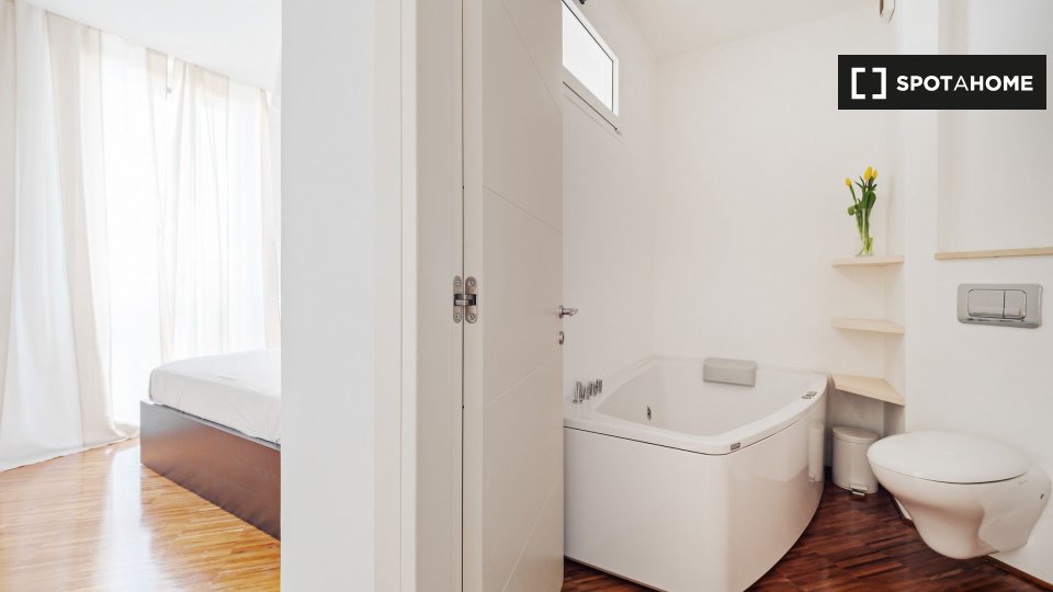 Immagine 18 di Appartamento in affitto  in Corso Ventidue Marzo a Milano