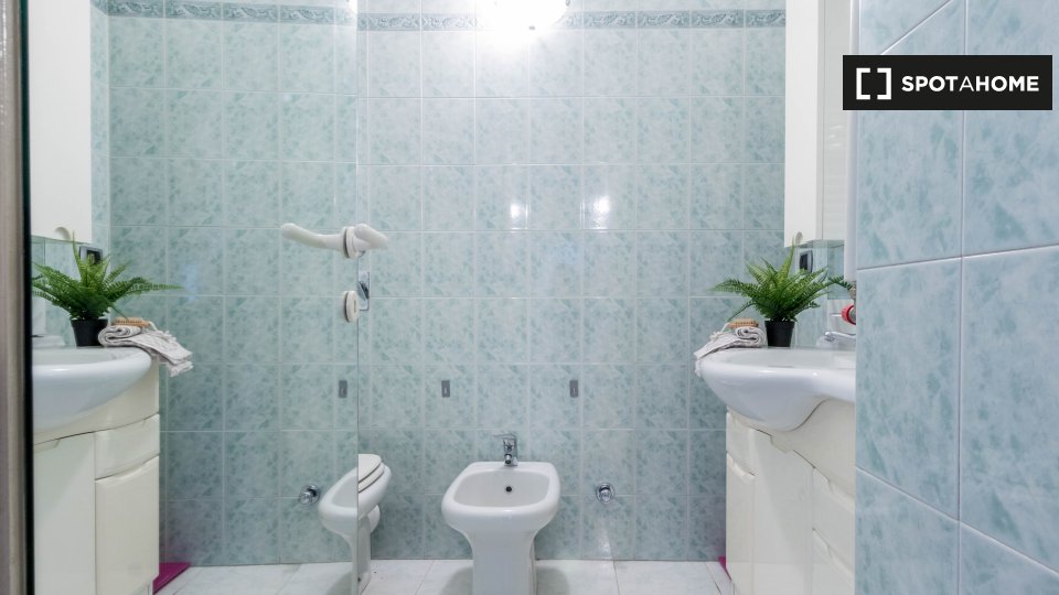 Immagine 19 di Camera condivisa in affitto  in Via Guido Guarini Matteucci a Milano