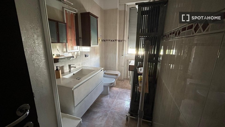 Immagine 16 di Camera condivisa in affitto  in Via Punta Licosa, 20156 Milano MI, Italy a Milano