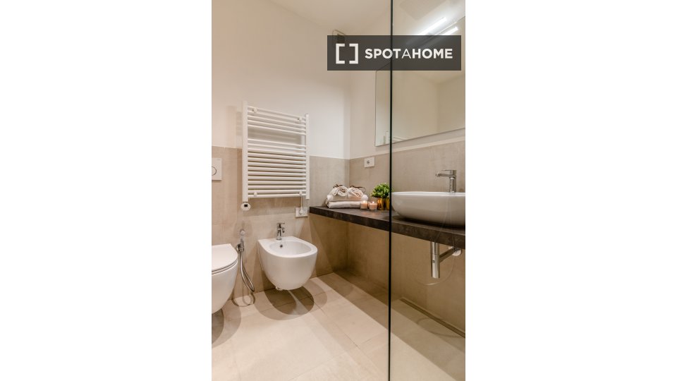 Immagine 5 di Ufficio in affitto  in Via Arienti a Bologna