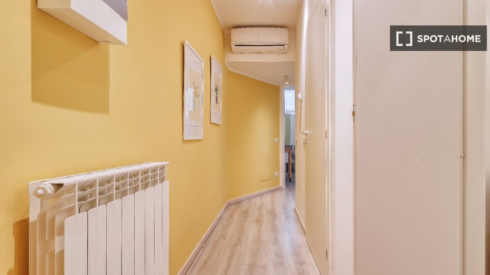 Immagine 11 di Ufficio in affitto  in Via Vigevano a Milano