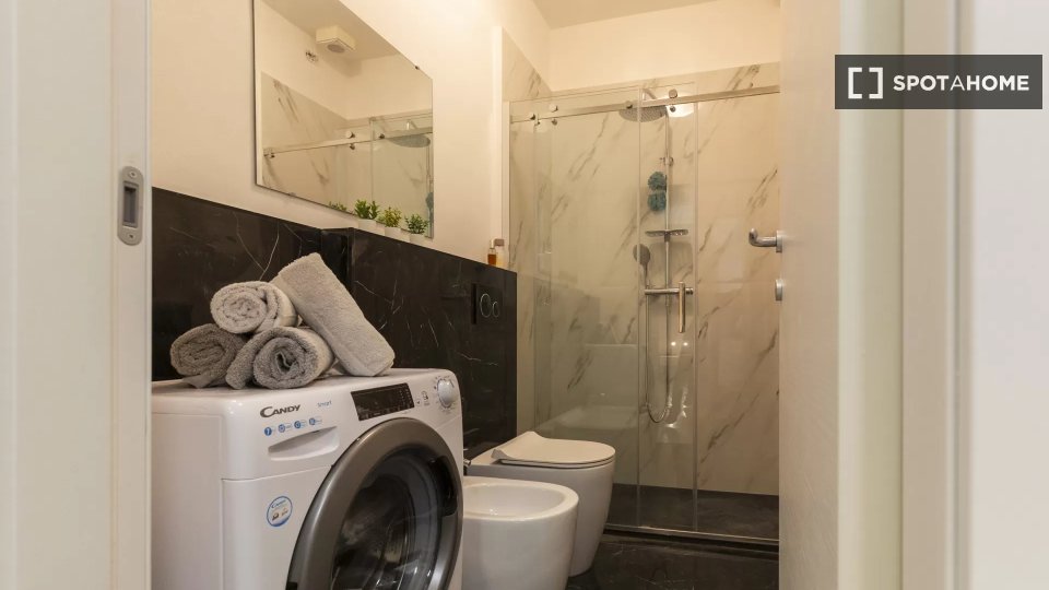 Immagine 5 di Ufficio in affitto  in Viale Coni Zugna a Milano